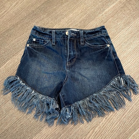 Girls shorts - Picture 1 of 4